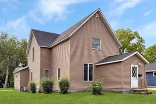 410 N 6th St, Marshall, MN 56258 - Photo 1