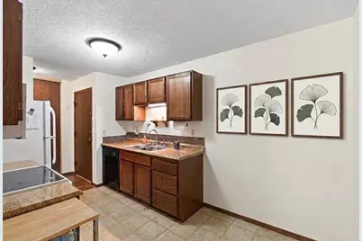 135 Viking Drive E #309, Little Canada, MN 55117 - Photo 3