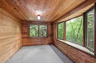 1045 McKnight Rd S, Saint Paul, MN 55119 - Photo 9