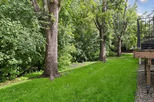 5851 Lake Curve Ln, Brooklyn Center, MN 55429 - Photo 35
