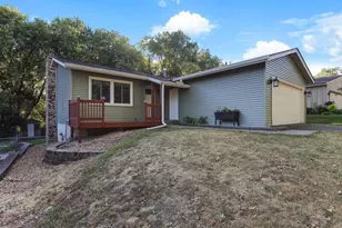 7064 Springhill Cir, Eden Prairie, MN 55346 - Photo 3