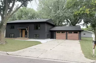 100 Edgewood Dr, Redwood Falls, MN 56283 - Photo 5