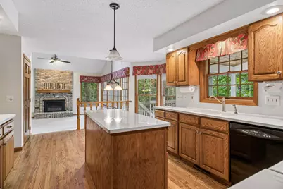 303 Hazel Street W, Stillwater, MN 55082 - Photo 13
