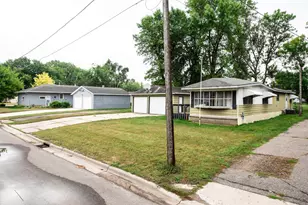 407 W Oak St, Osakis, MN 56360 - Photo 25