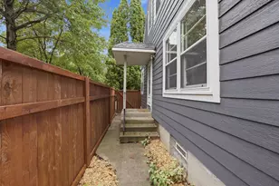313 Vincent Ave N, Minneapolis, MN 55405 - Photo 33