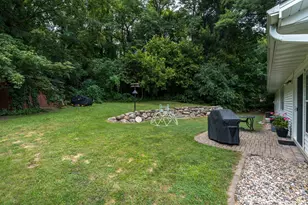 828 Lower Johnson Cir, Saint Peter, MN 56082 - Photo 37