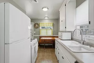 9104 Stanlen Rd, Saint Louis Park, MN 55426 - Photo 9