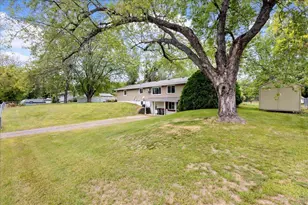 6101 Oak Cir, North Branch, MN 55056 - Photo 3