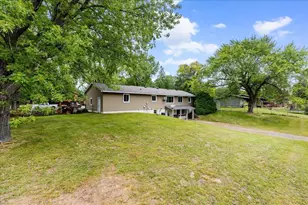 6101 Oak Cir, North Branch, MN 55056 - Photo 5