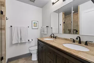 1952 Dupont Ave S, Minneapolis, MN 55403 - Photo 19