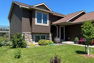 2237 Pioneer Trail, New Richmond, WI 54017 - Photo 3