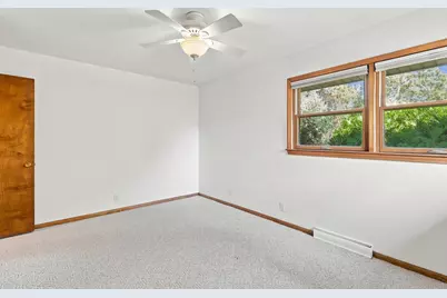 16403 Seymour Drive, Minnetonka, MN 55345 - Photo 17
