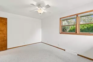 16403 Seymour Dr, Minnetonka, MN 55345 - Photo 17
