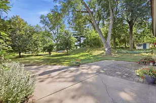 16403 Seymour Dr, Minnetonka, MN 55345 - Photo 37
