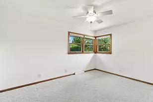 16403 Seymour Dr, Minnetonka, MN 55345 - Photo 15