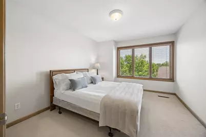 365 Willoughby Way W, Minnetonka, MN 55305 - Photo 25