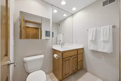 365 Willoughby Way W, Minnetonka, MN 55305 - Photo 27