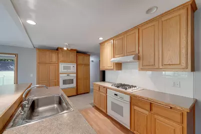 8423 16th Avenue S, Bloomington, MN 55425 - Photo 9