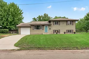 1261 Gary Dr, Saint Paul Park, MN 55071 - Photo 1