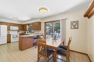 261 1st Ave SE, New Brighton, MN 55112 - Photo 7