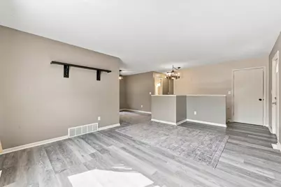416 Central Street W, Detroit Lakes, MN 56501 - Photo 9