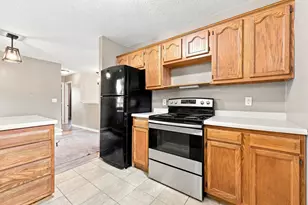 416 Central St W, Detroit Lakes, MN 56501 - Photo 3