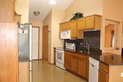 215 9th Avenue N, South Saint Paul, MN 55075 - Photo 13