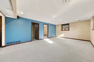 2749 Hilltop Ct, North Saint Paul, MN 55109 - Photo 41