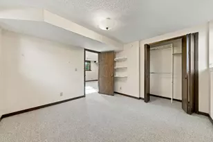 2749 Hilltop Ct, North Saint Paul, MN 55109 - Photo 39