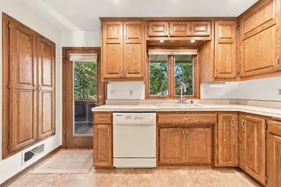 2749 Hilltop Court, North Saint Paul, MN 55109 - Photo 5
