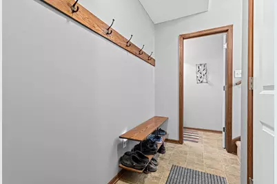 1802 Colonial Lane #1, Chanhassen, MN 55317 - Photo 15