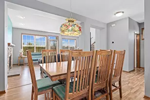 1802 Colonial Ln, Chanhassen, MN 55317 - Photo 7