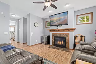 1802 Colonial Ln, Chanhassen, MN 55317 - Photo 11