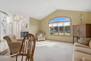 1579 Mary St N, Maplewood, MN 55119 - Photo 7