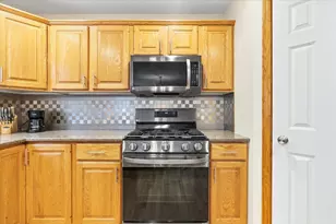 8549 Woodland Curve, Saint Bonifacius, MN 55375 - Photo 9
