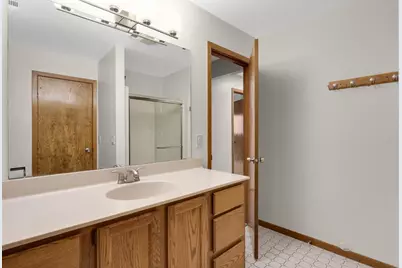 2064 Pin Oak Drive, Eagan, MN 55122 - Photo 33