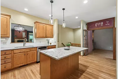 370 Mendota Road W, West Saint Paul, MN 55118 - Photo 17