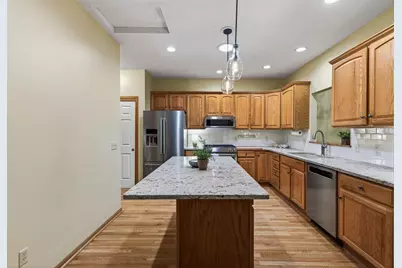 370 Mendota Road W, West Saint Paul, MN 55118 - Photo 13