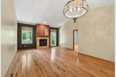 370 Mendota Road W, West Saint Paul, MN 55118 - Photo 23