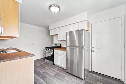 518 37th Avenue NE, Minneapolis, MN 55421 - Photo 3