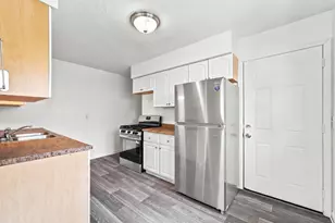 518 37th Ave NE, Minneapolis, MN 55421 - Photo 3