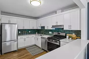 8948 Neill Lake Rd, Eden Prairie, MN 55347 - Photo 5