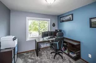 14512 Hollow Park Ct, Burnsville, MN 55306 - Photo 19