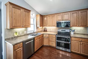 14512 Hollow Park Ct, Burnsville, MN 55306 - Photo 9