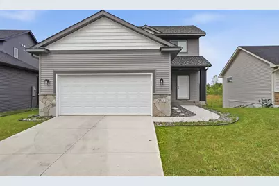 977 45th Avenue NE, Saint Cloud, MN 56304 - Photo 3