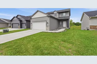977 45th Avenue NE, Saint Cloud, MN 56304 - Photo 1