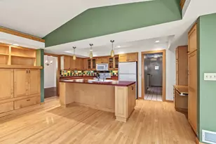 7220 W Shore Dr, Edina, MN 55435 - Photo 5