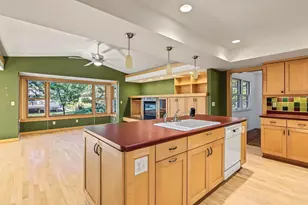 7220 W Shore Dr, Edina, MN 55435 - Photo 7