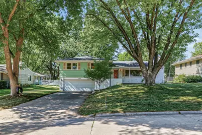 7220 W Shore Drive, Edina, MN 55435 - Photo 1
