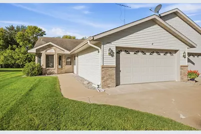 1290 4th Avenue NW, Milaca, MN 56353 - Photo 1